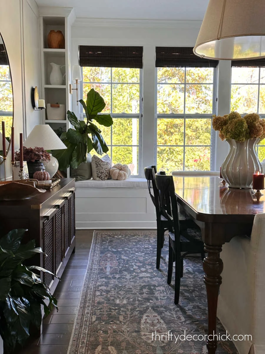 window seat wall dining room