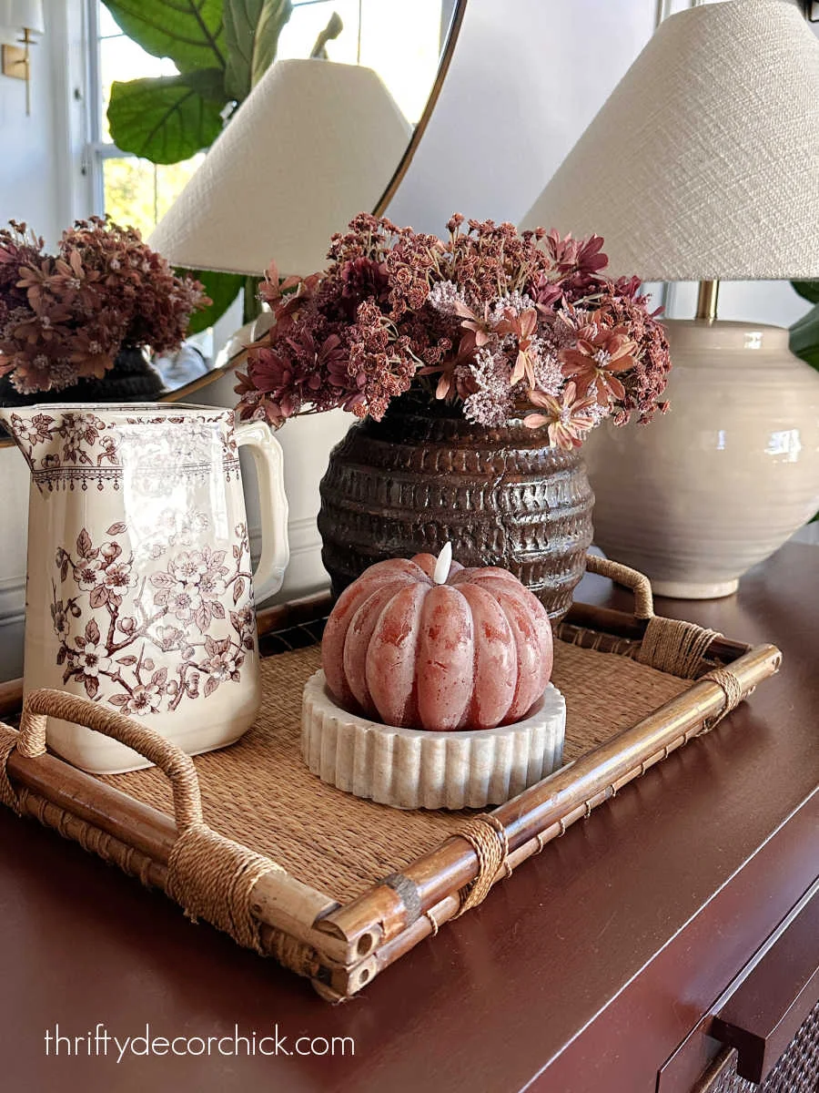 using decorative trays for easy, pretty fall vignettes thrifty decor chick 2 burgundy fall decor on tray