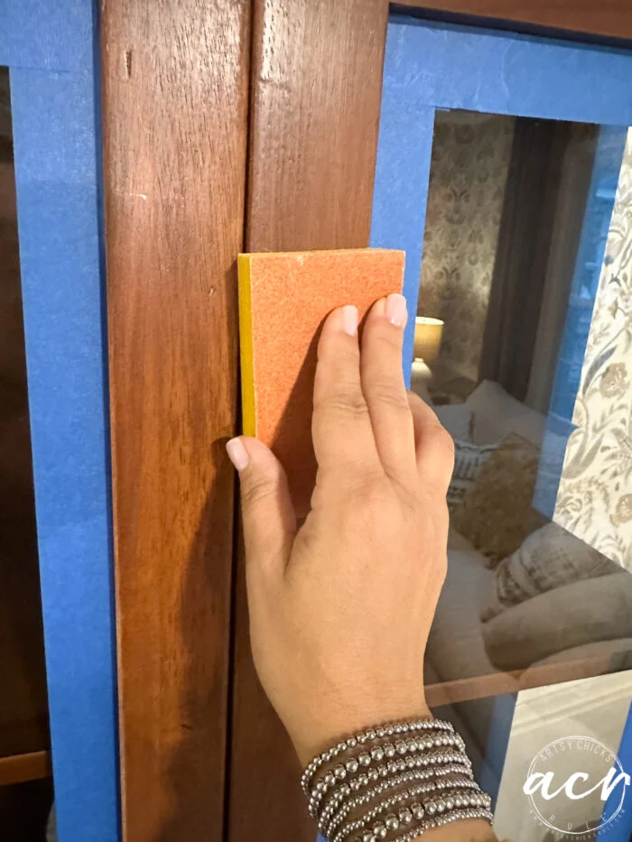 paint a wood look finish 3 using sanding block to lightly sand