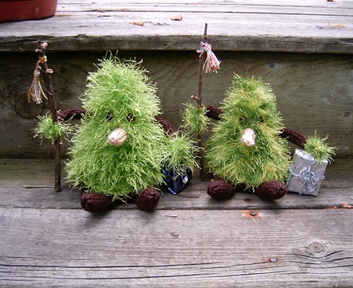 7 weird christmas toys free knitting patterns bright stuffs 6 weird christmas toys