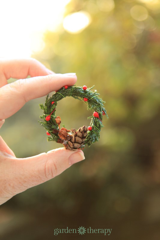 Miniature Evergreen Wreath Ornaments From Real Plant Clippings