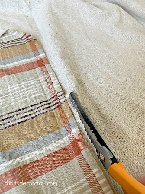 Step By Step DIY Zipper Pillow Cover Tutorial Save a Ton of Thrifty Decor Chick