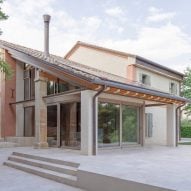 mecozzi verdini connects villa to concrete annexe using red walkway 3 casolare biordo vecchio by studio bressan