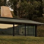 Rob Mills Architecture nestles Howqua River Lodge in Victorian Alps