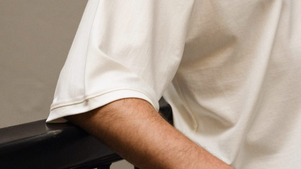 Dezeen Debate features John Pawson T shirt with a maximalist price