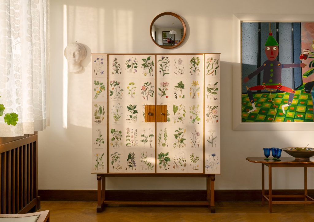 High/Low: A Garden Captured in a Cabinet