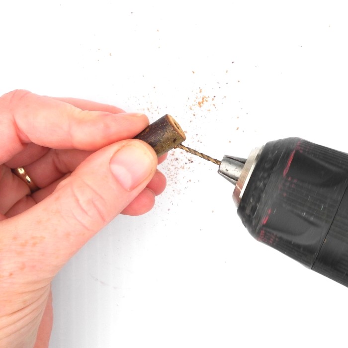 how to make a miniature branch reindeer (2)