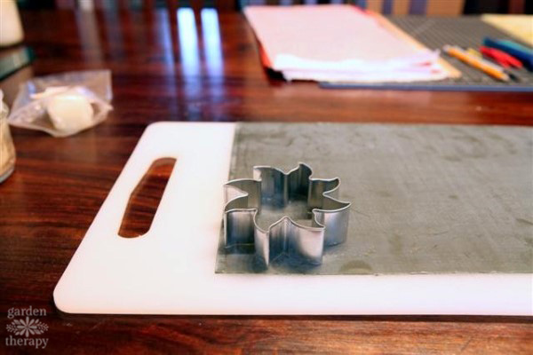 make these sweet succulent candles easily