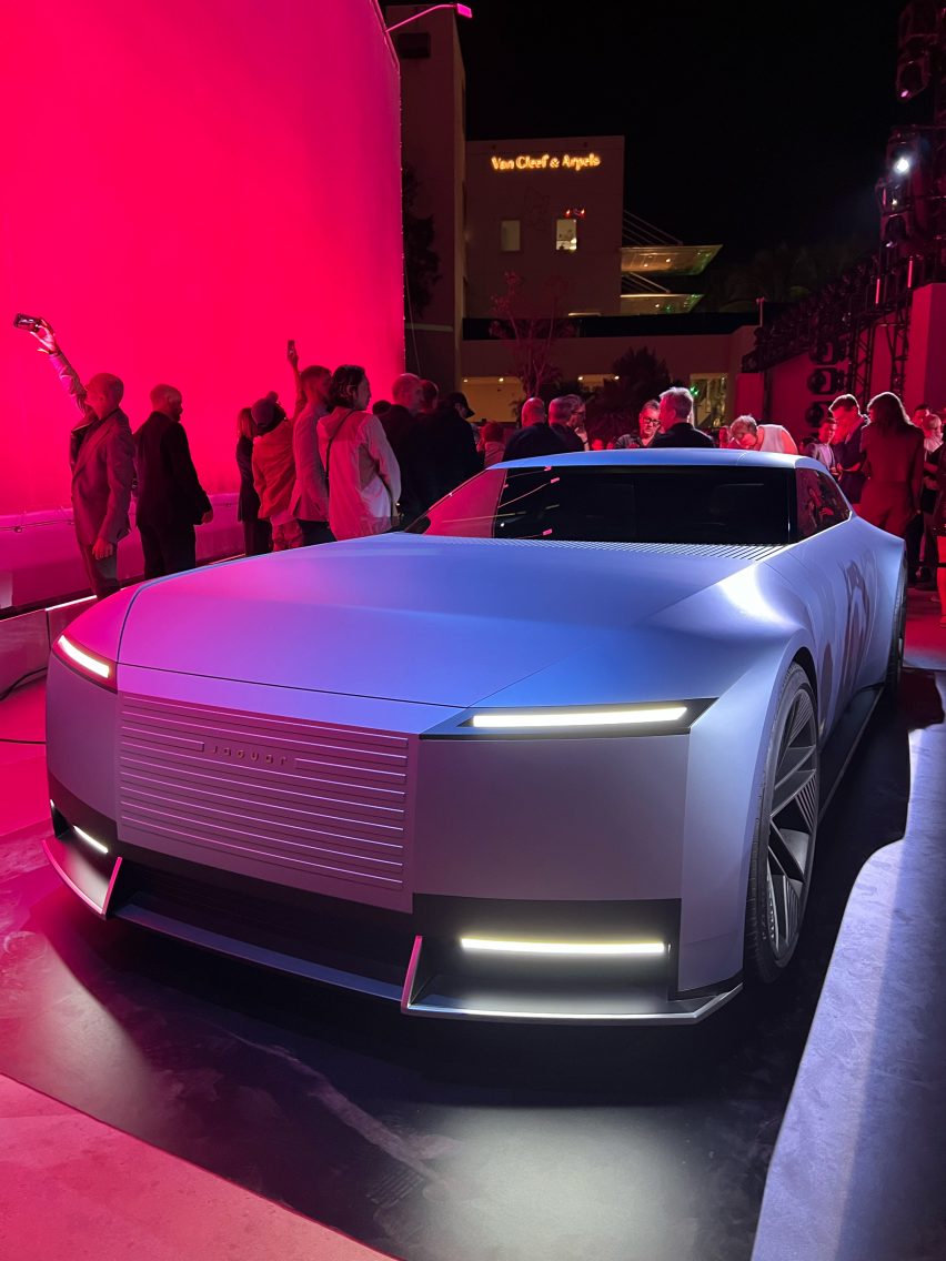 type 00 jaguar in blue