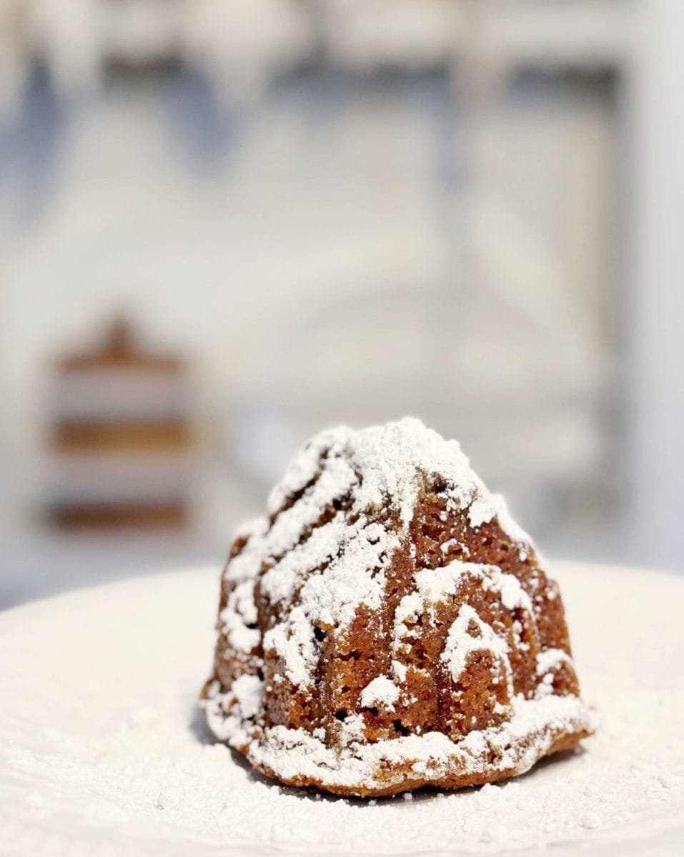 How To Paint a Gingerbread Gift Bag How To Paint a Gingerbread Gift Bag