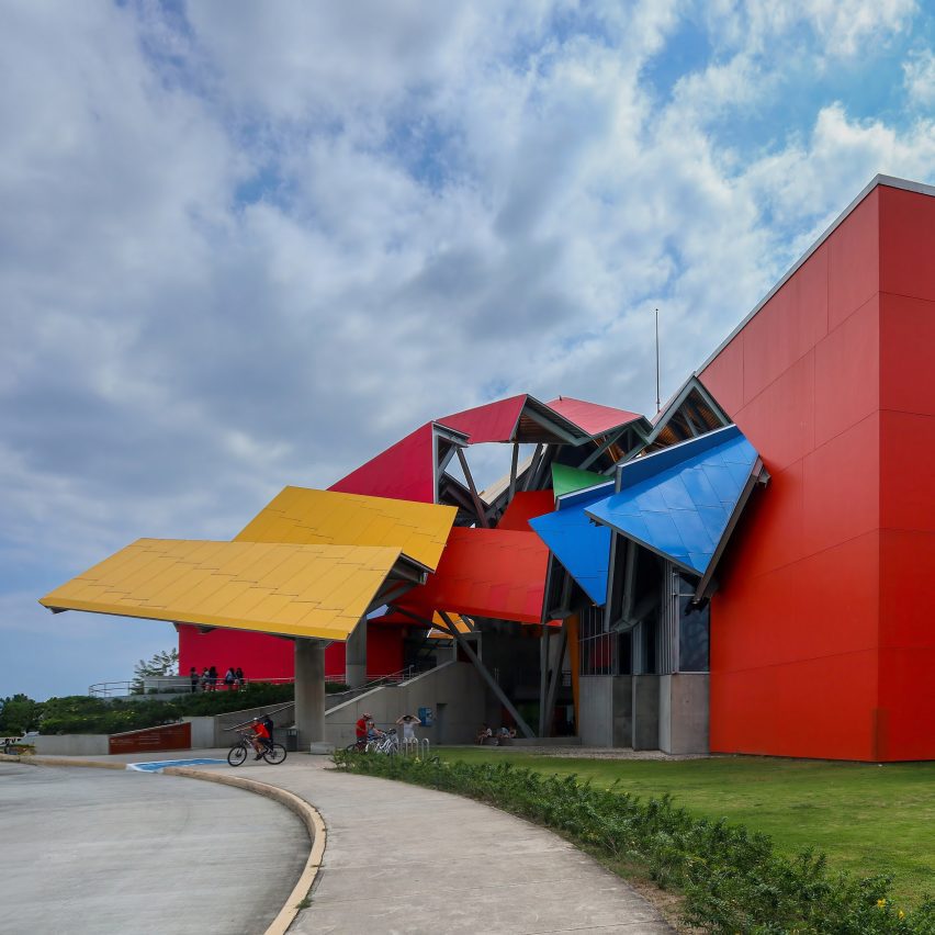 frank gehrys 15 most significant buildings 10 biomuseo, panama, 2014