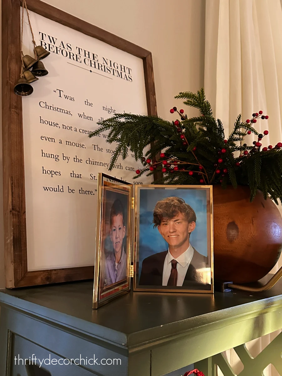 a detailed tour of the christmas decor in our great room | thrifty decor chick 43 twas the night before christmas artwork