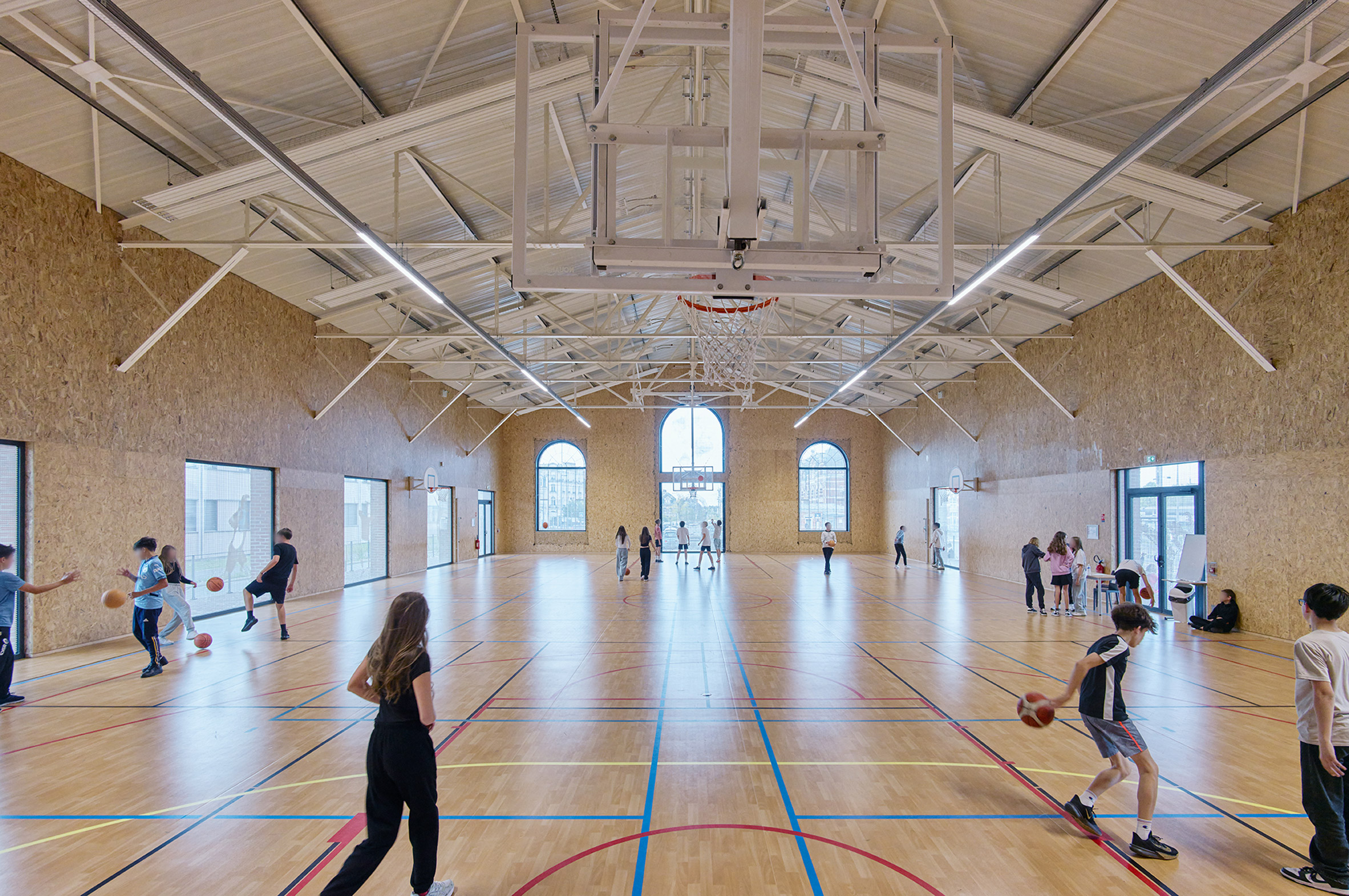 sports hall with iron trusses 