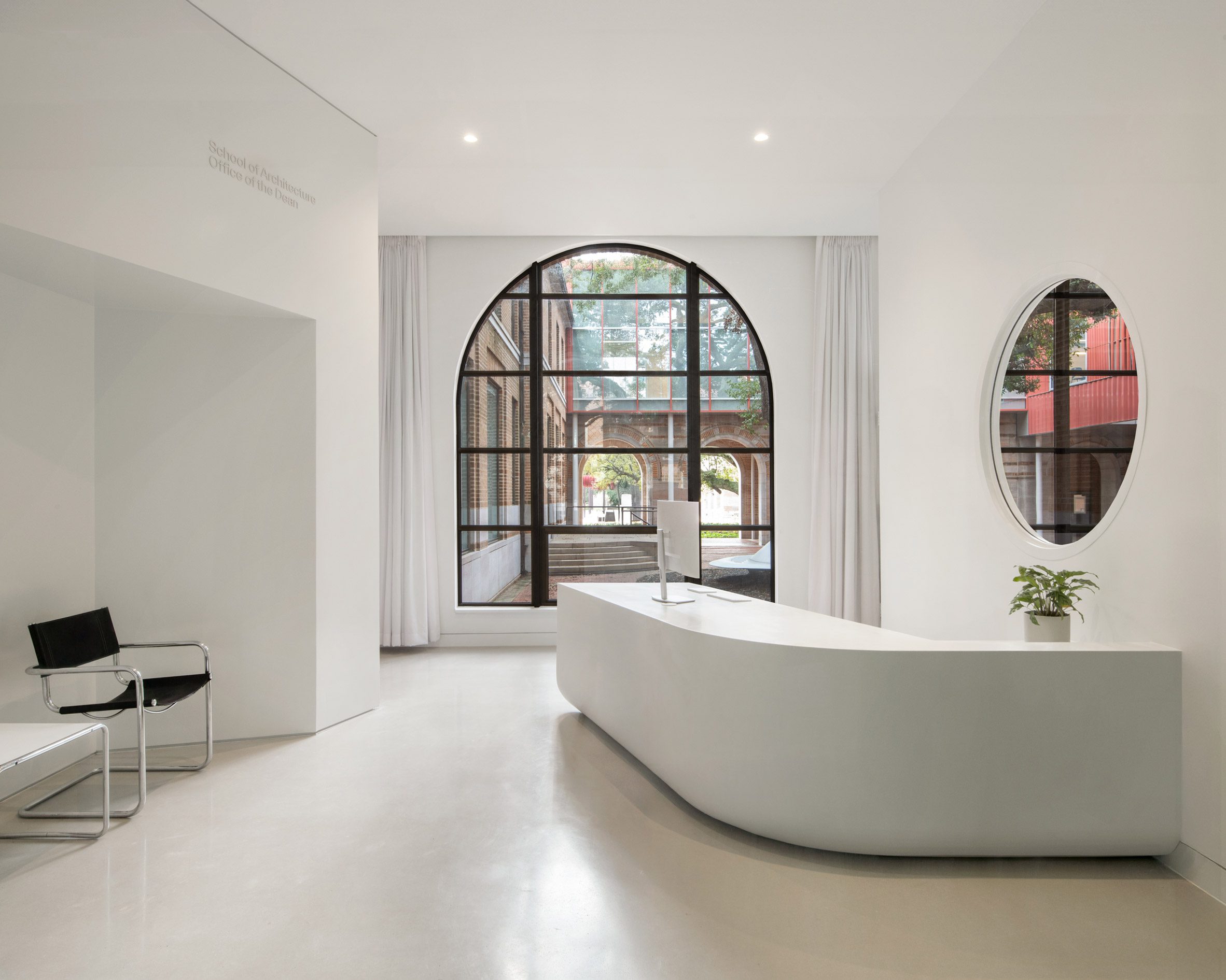 kwong von gilnow-designed welcome area