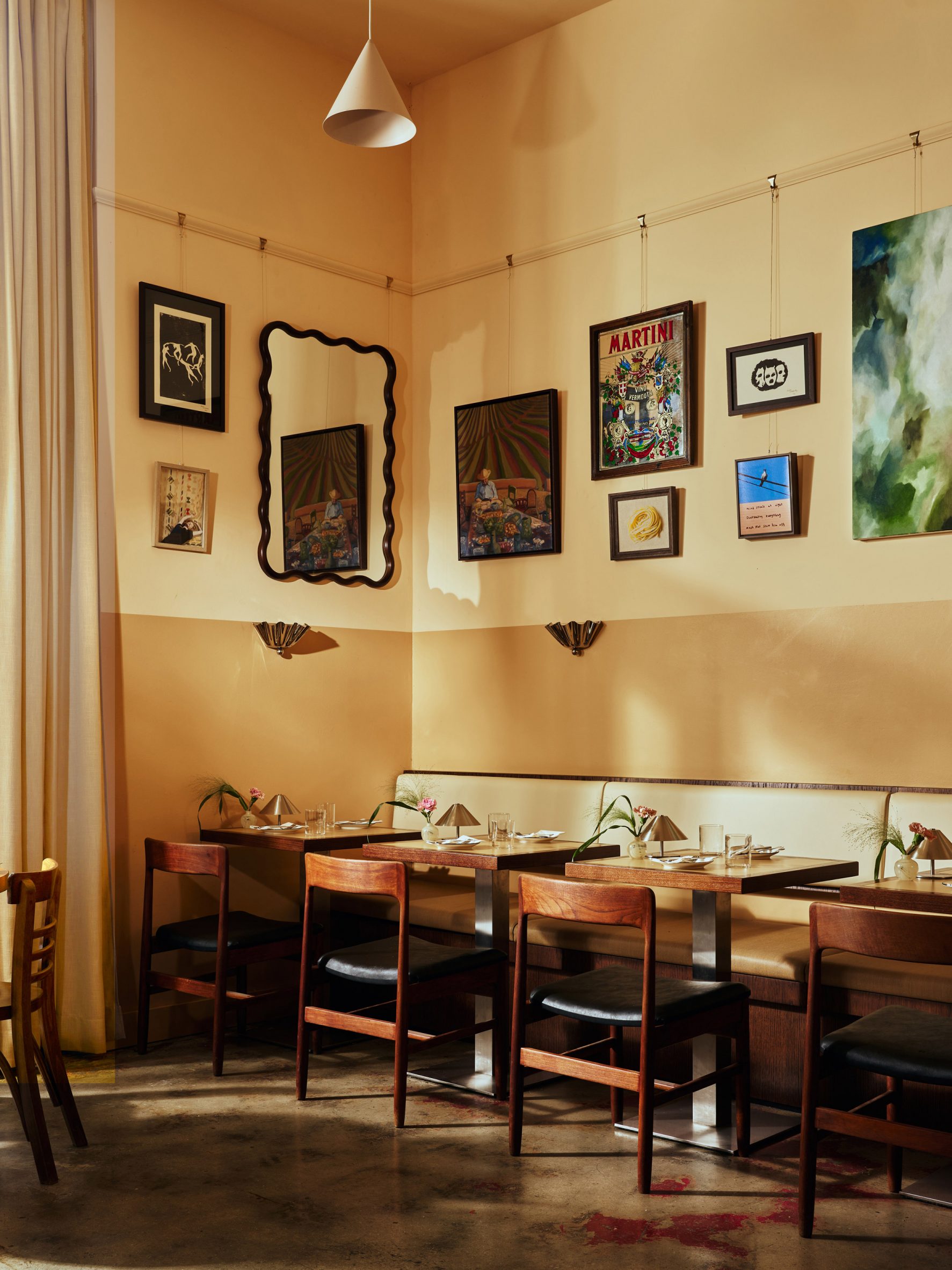 tom's pasta restaurant