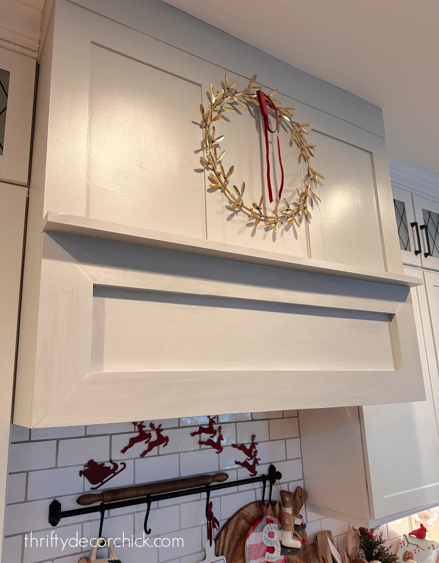 diy custom range hood with shelf and brass tipping rail | thrifty decor chick 8 panel molding front of range hood