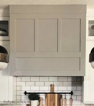 diy custom range hood with shelf and brass tipping rail | thrifty decor chick 16 modern wood range hood