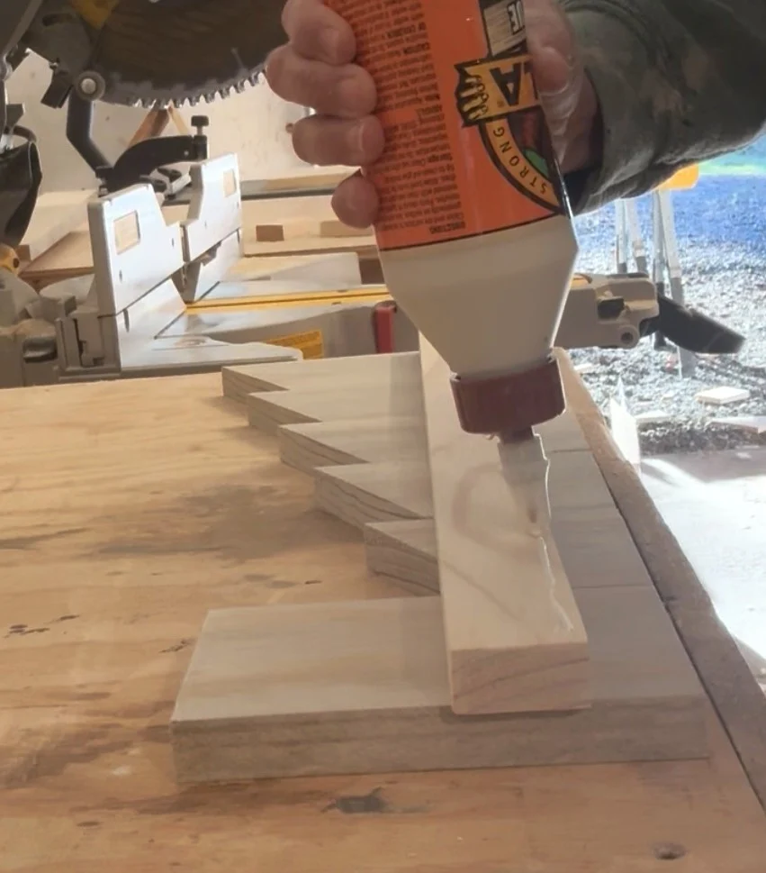 easy 1x4 christmas tree tray – free diy plans 19 side