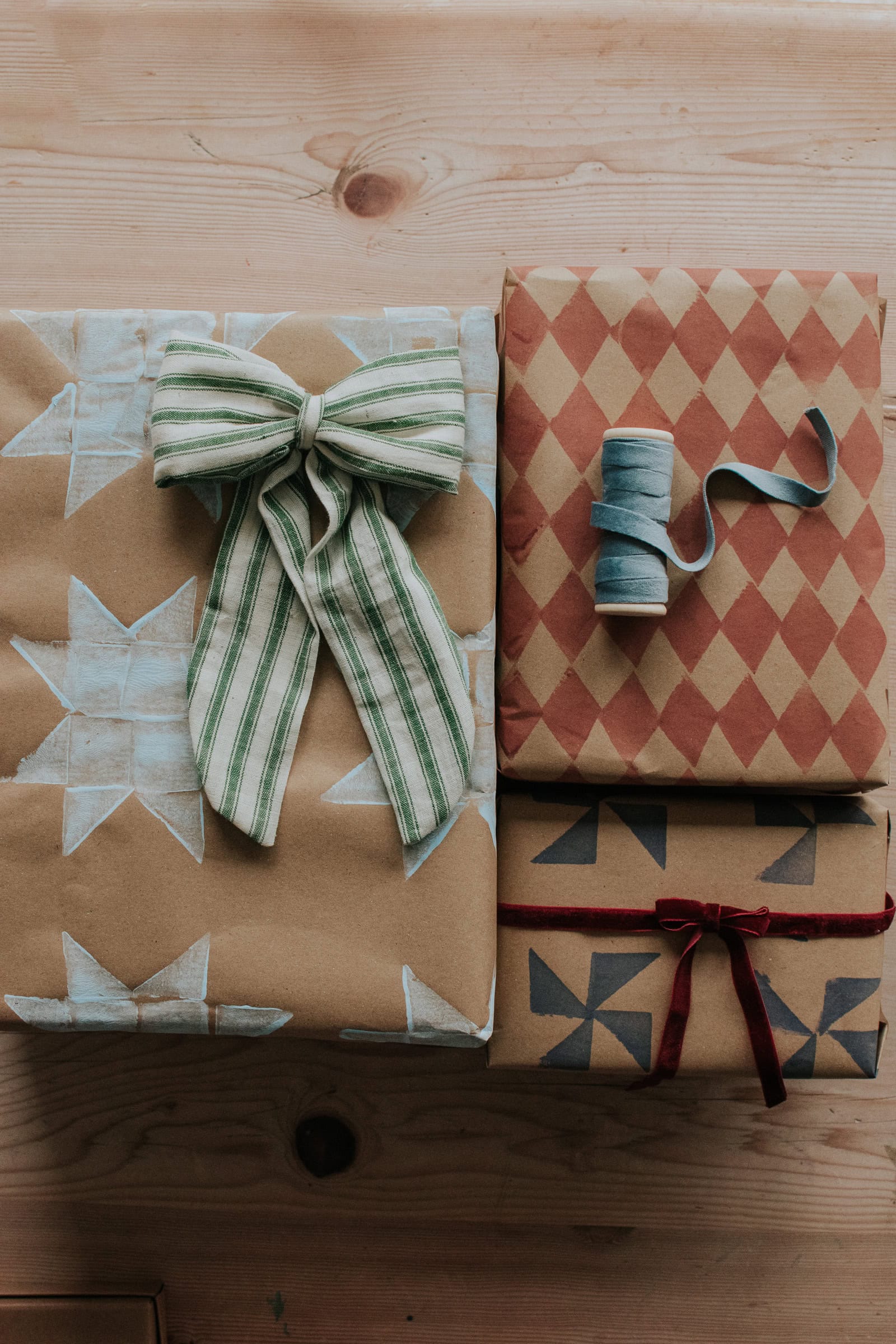 33 diy gift wrap ideas for the holidays - 5 diy gift wrap