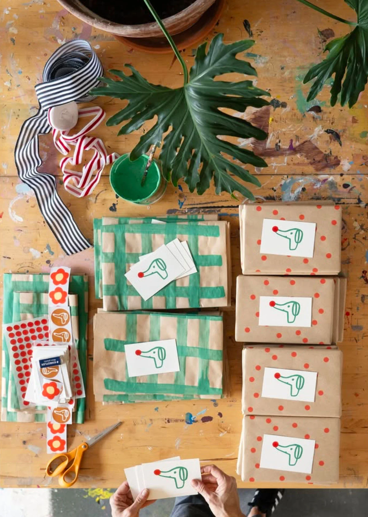 33 diy gift wrap ideas for the holidays - 9 diy gift wrap