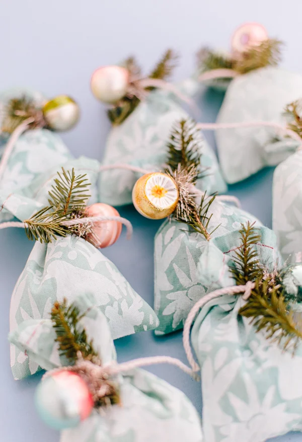 33 diy gift wrap ideas for the holidays - 19 diy gift wrap