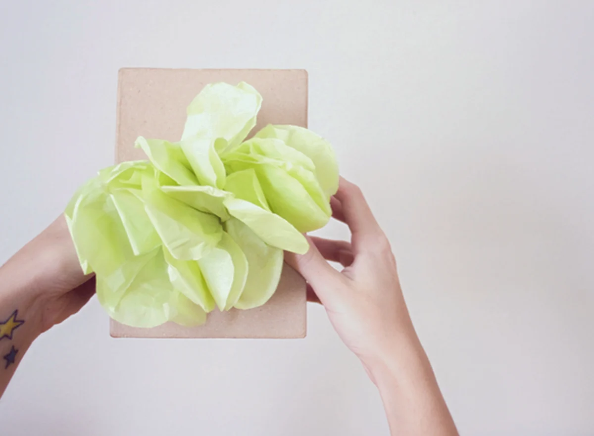 33 diy gift wrap ideas for the holidays - 30 diy gift wrap