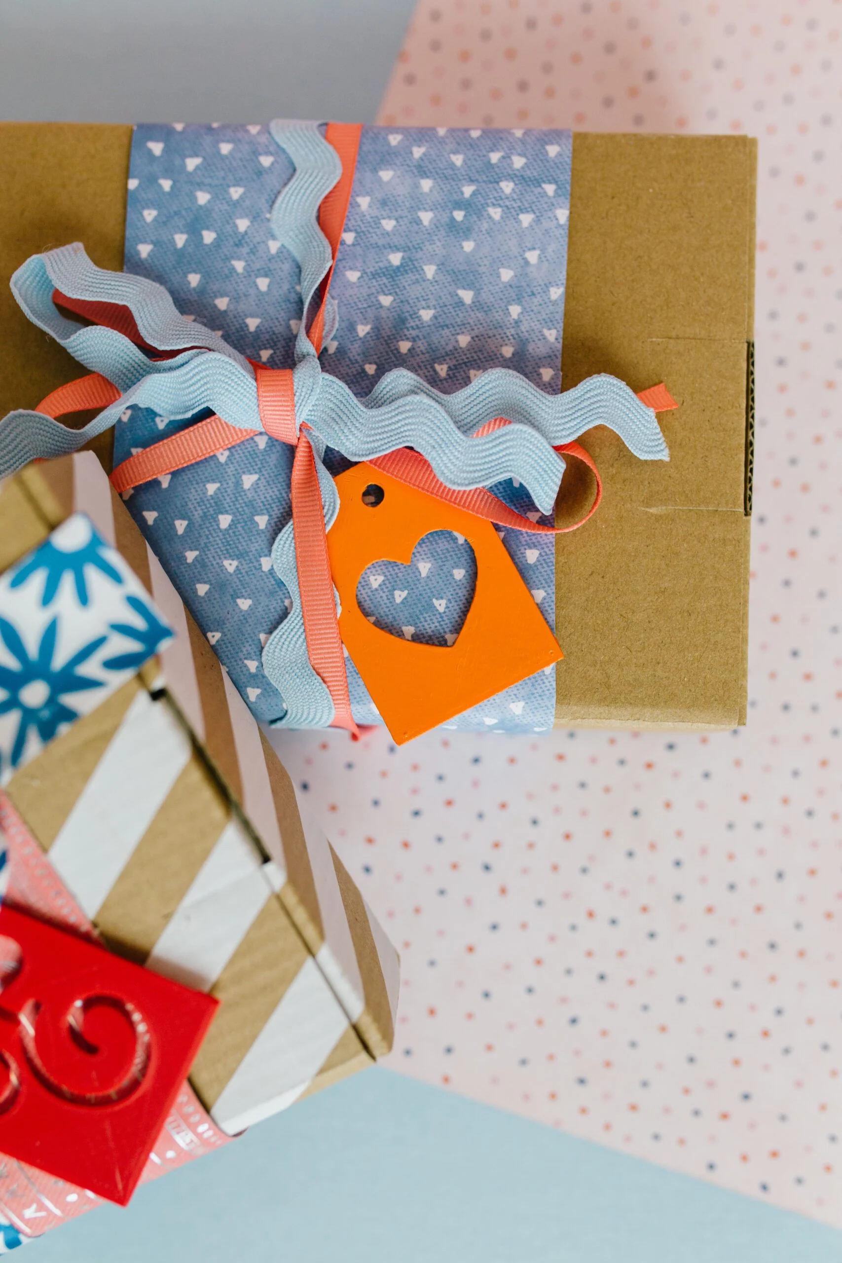 33 diy gift wrap ideas for the holidays - 37 diy gift wrap