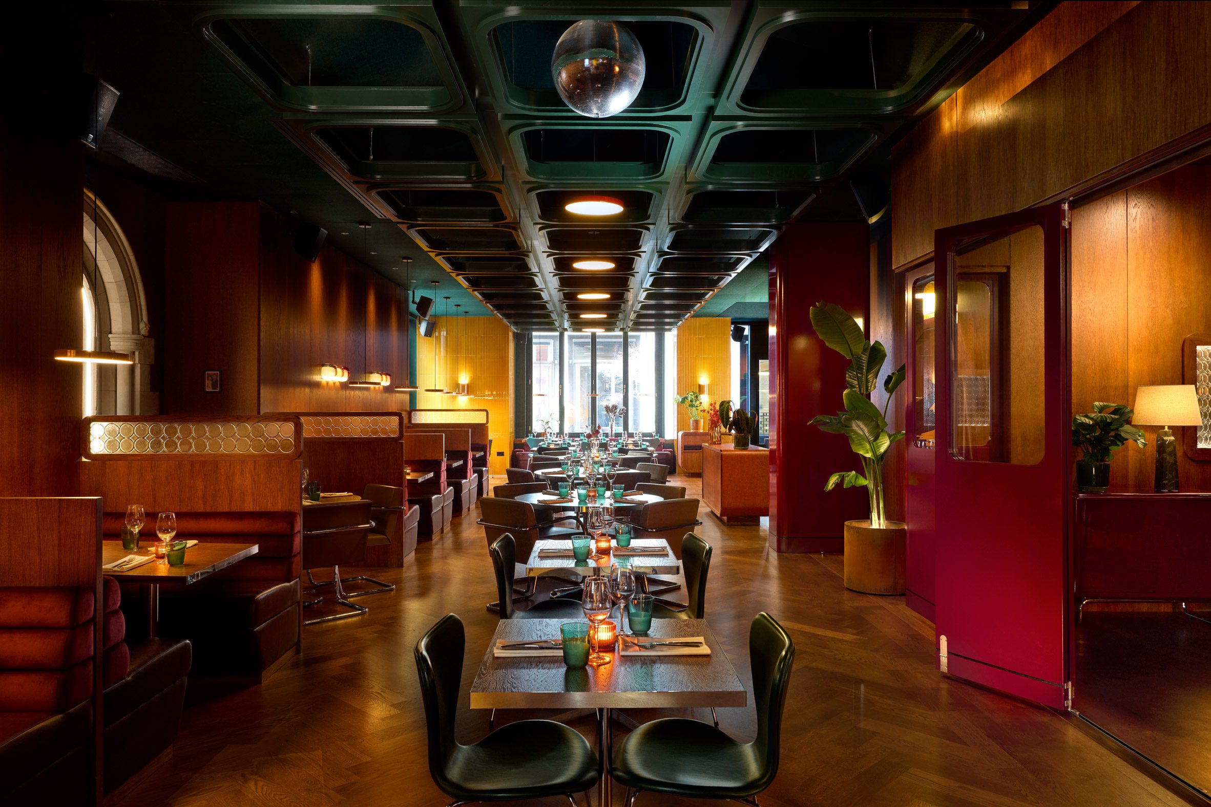 restaurant with wood floor and green ceiling