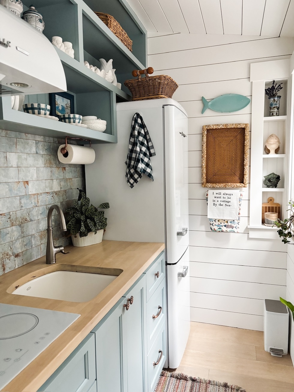 paint colors in our coastal cottage (benjamin moore & sherwin-williams) 12 paint colors our