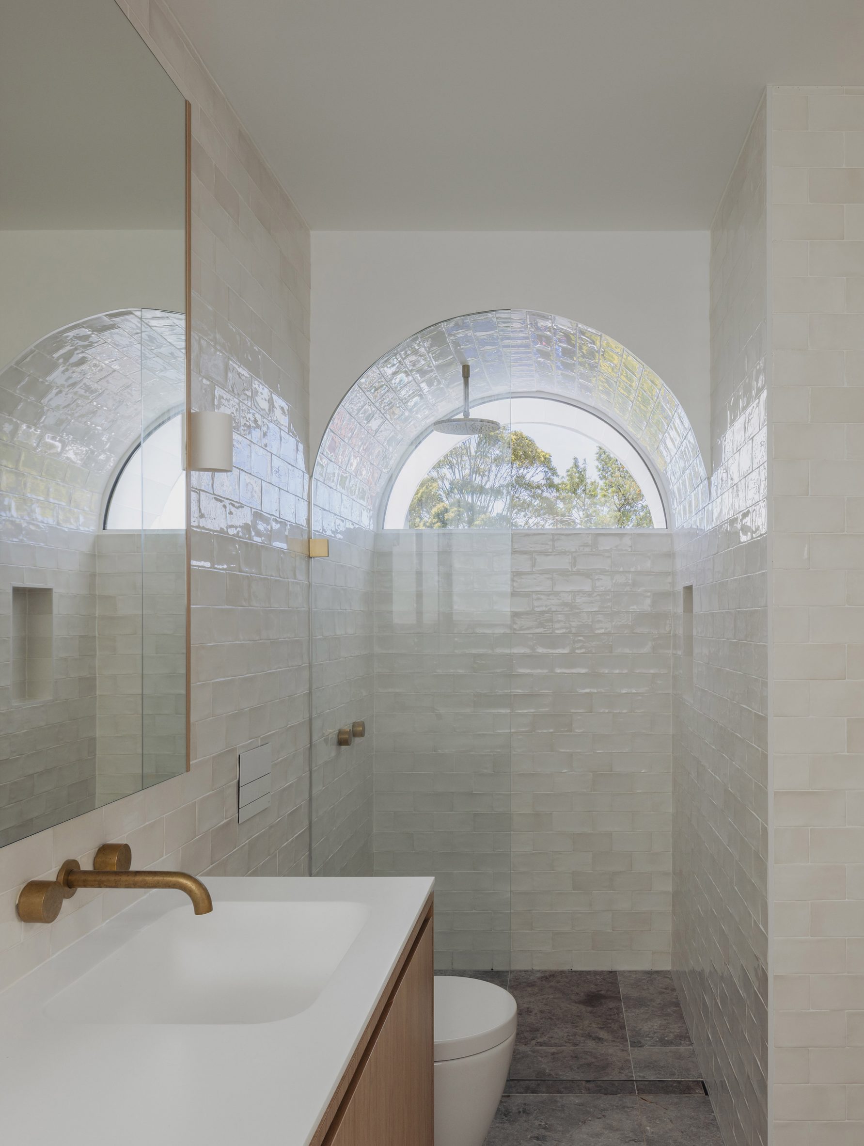 moon house in sydney, australia by james garvan architecture