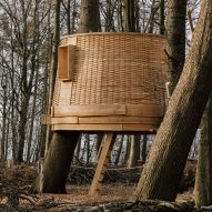 olin petzold nestles self-built treehouse in swiss valley 4 sylvascope by sebastian cox for harewood biennial