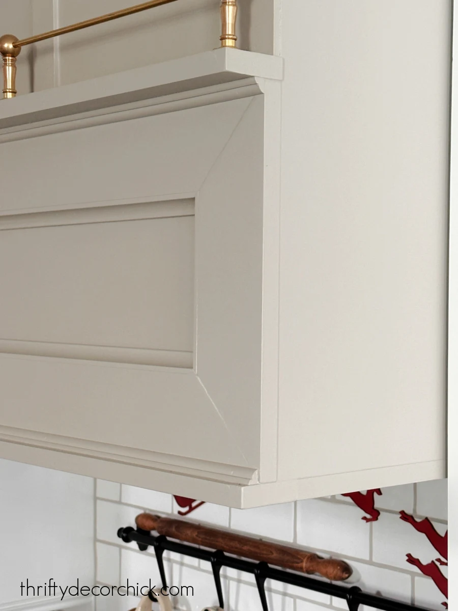 DIY Custom Range Hood With Shelf and Brass Tipping Rail | Thrifty Decor Chick DIY Custom Range Hood With Shelf and Brass Tipping Rail | Thrifty Decor Chick