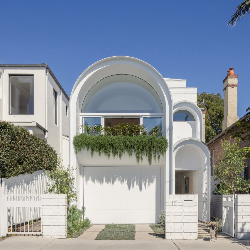 Moon House in Sydney takes design cues from neighbouring period properties
