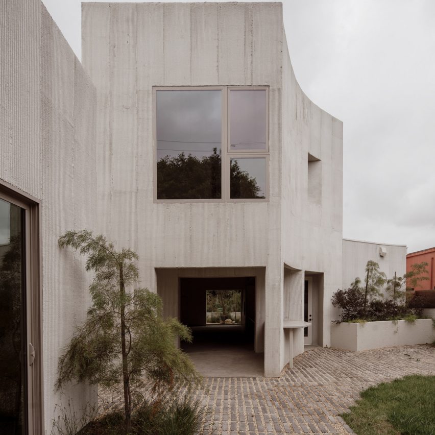 PPAA utilises "subtractive design" for concrete house in Los Angeles