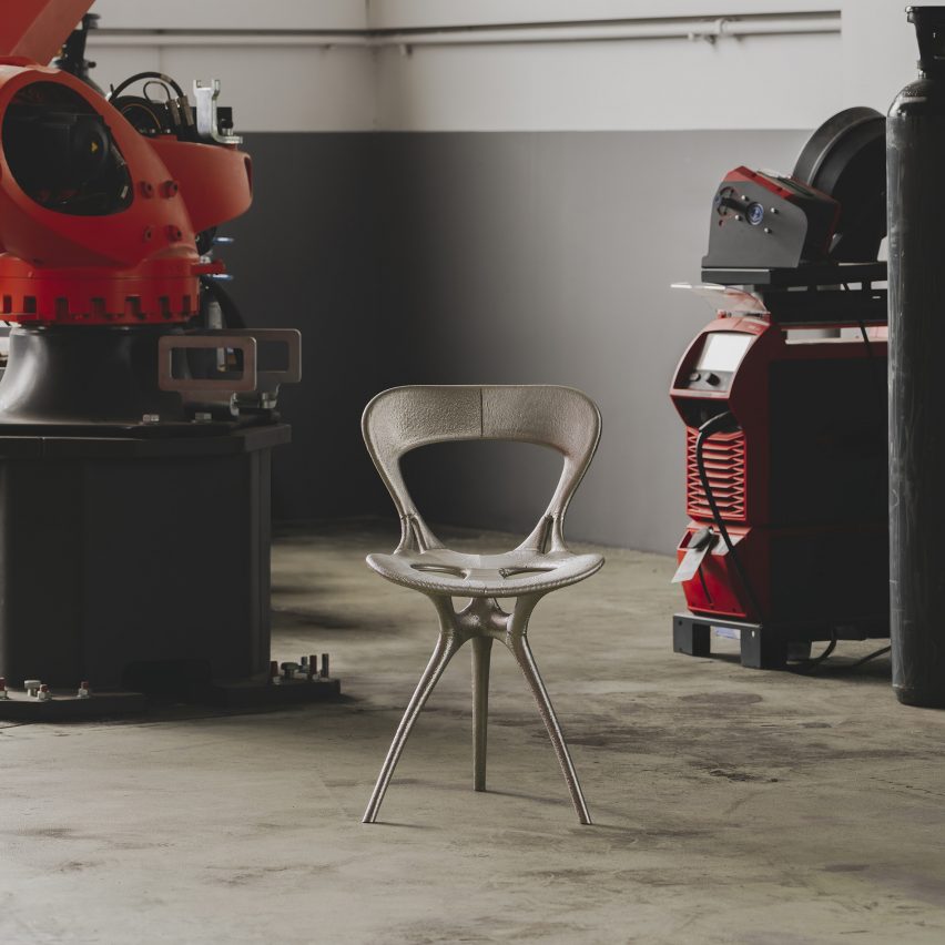 Ross Lovegrove co-creates chair with Google AI trained to emulate his style