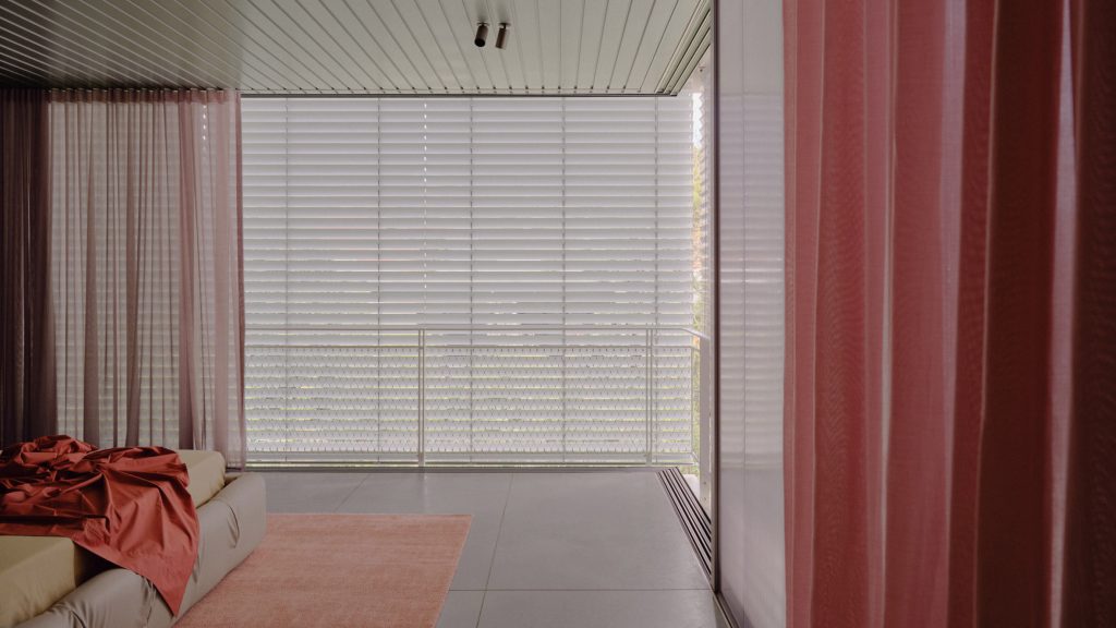 Nick Kent Design designs Bondi House as steel framed kit of parts