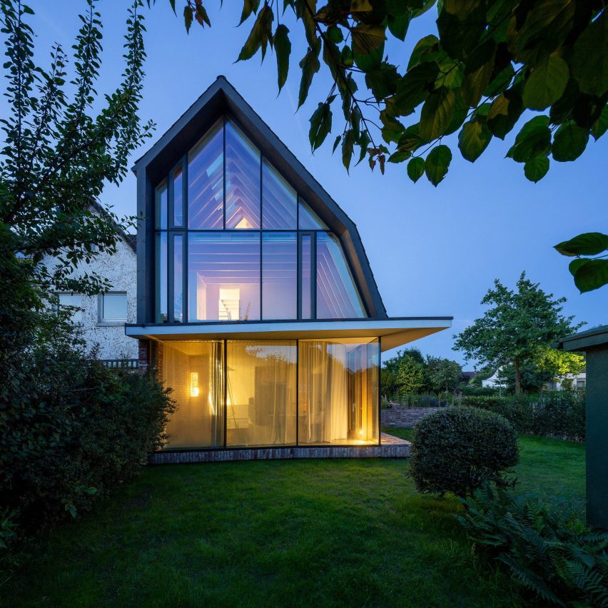 "Glass lantern" roof tops barracks house conversion in Germany by Andreas Schüring Architekten