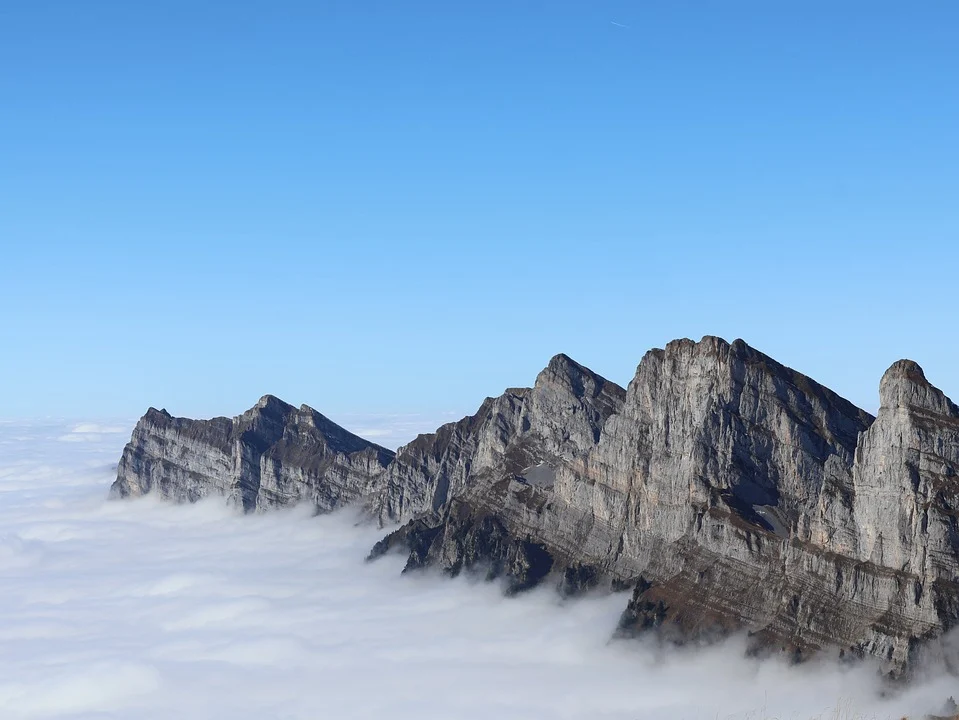 Symbolic Essay The Stone’s Memory Speaks to Souls