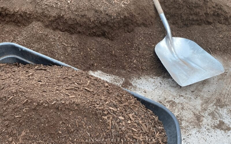 add a 3-inch layer of organic mulch on top of the soil around your vegetables. mulching helps an arizona vegetable garden in several ways: