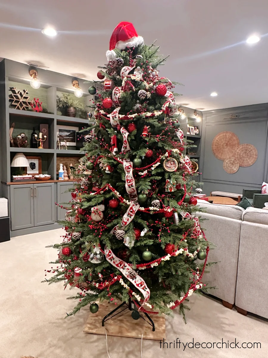 one hour diy: an easy and useful rolling christmas tree stand | thrifty decor chick 24 christmas tree on diy rolling base