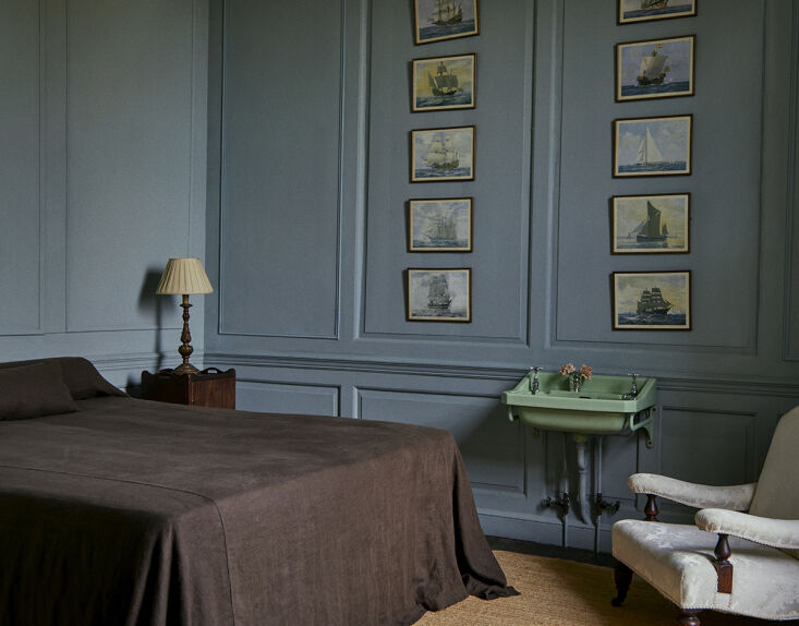 cultiver bedding repose bedcover and cushion in truffle. colin king styling. 23