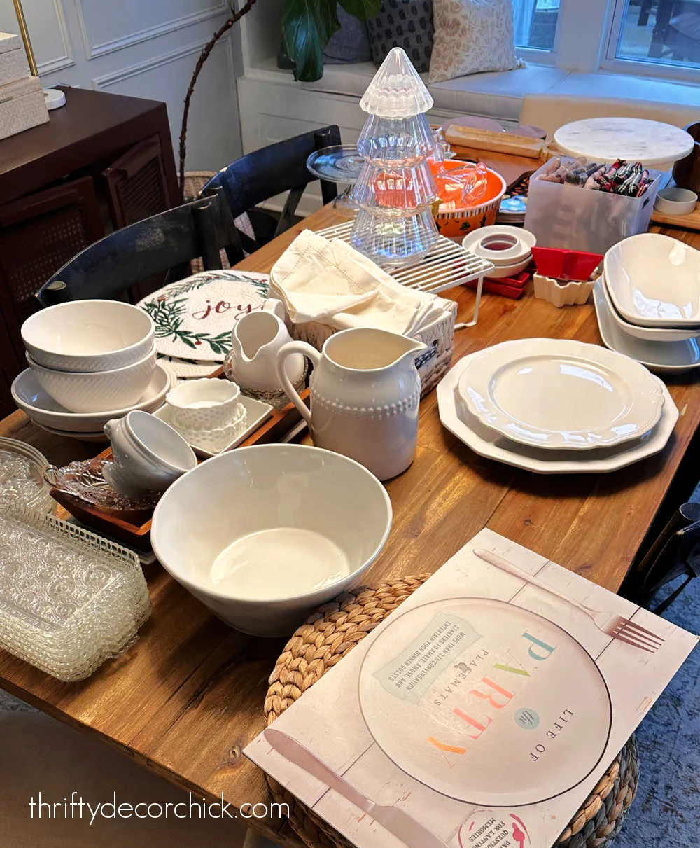 my top five tips that make decluttering much easier | thrifty decor chick 8 decluttering serving dishes on table