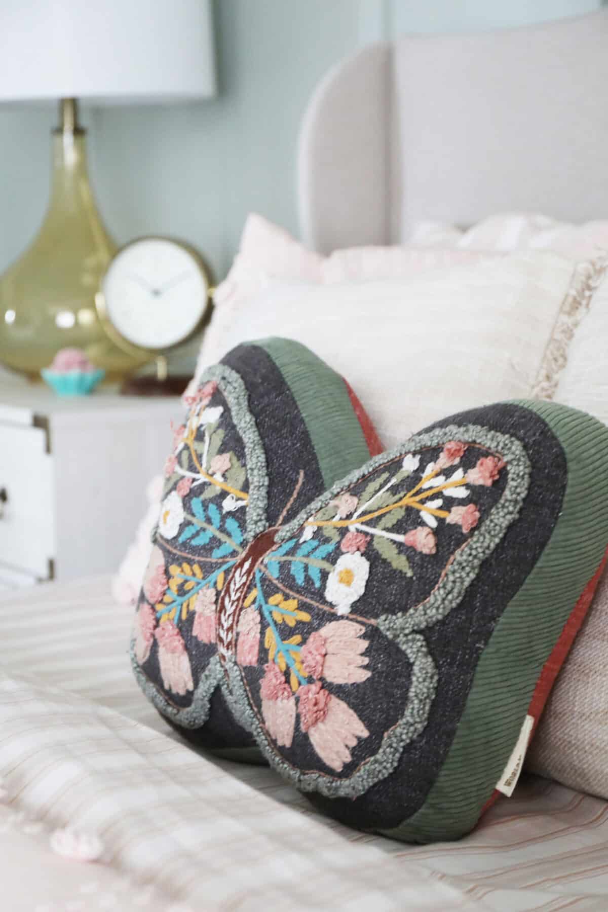 secret garden bedroom