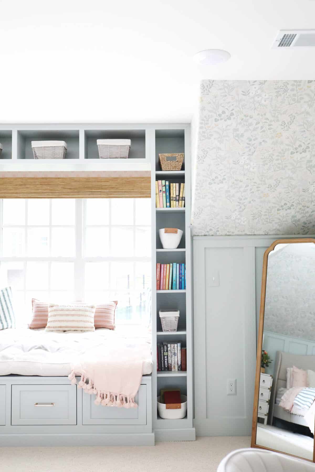 secret garden bedroom