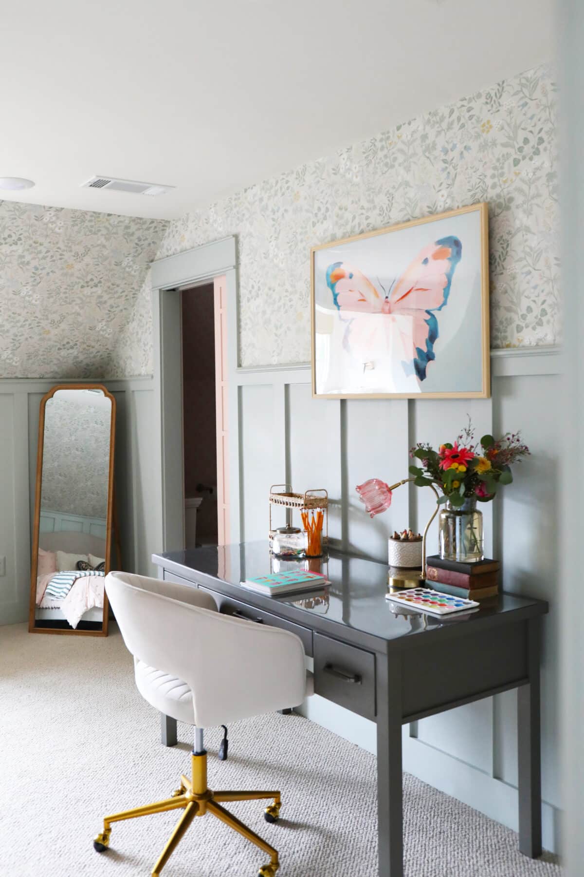 secret garden bedroom