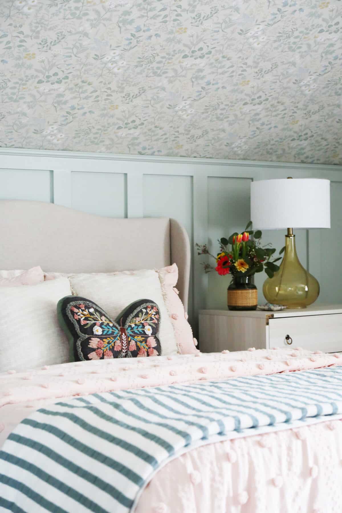 secret garden bedroom