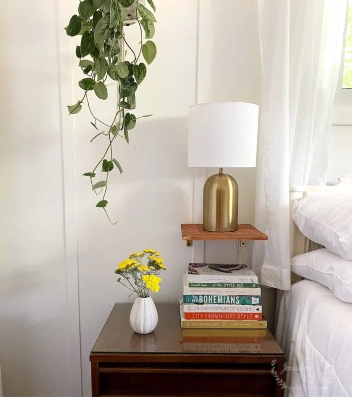 different ways to use vintage books in decorating 6 bedside lamp shelves and mcm furniture and boho decor