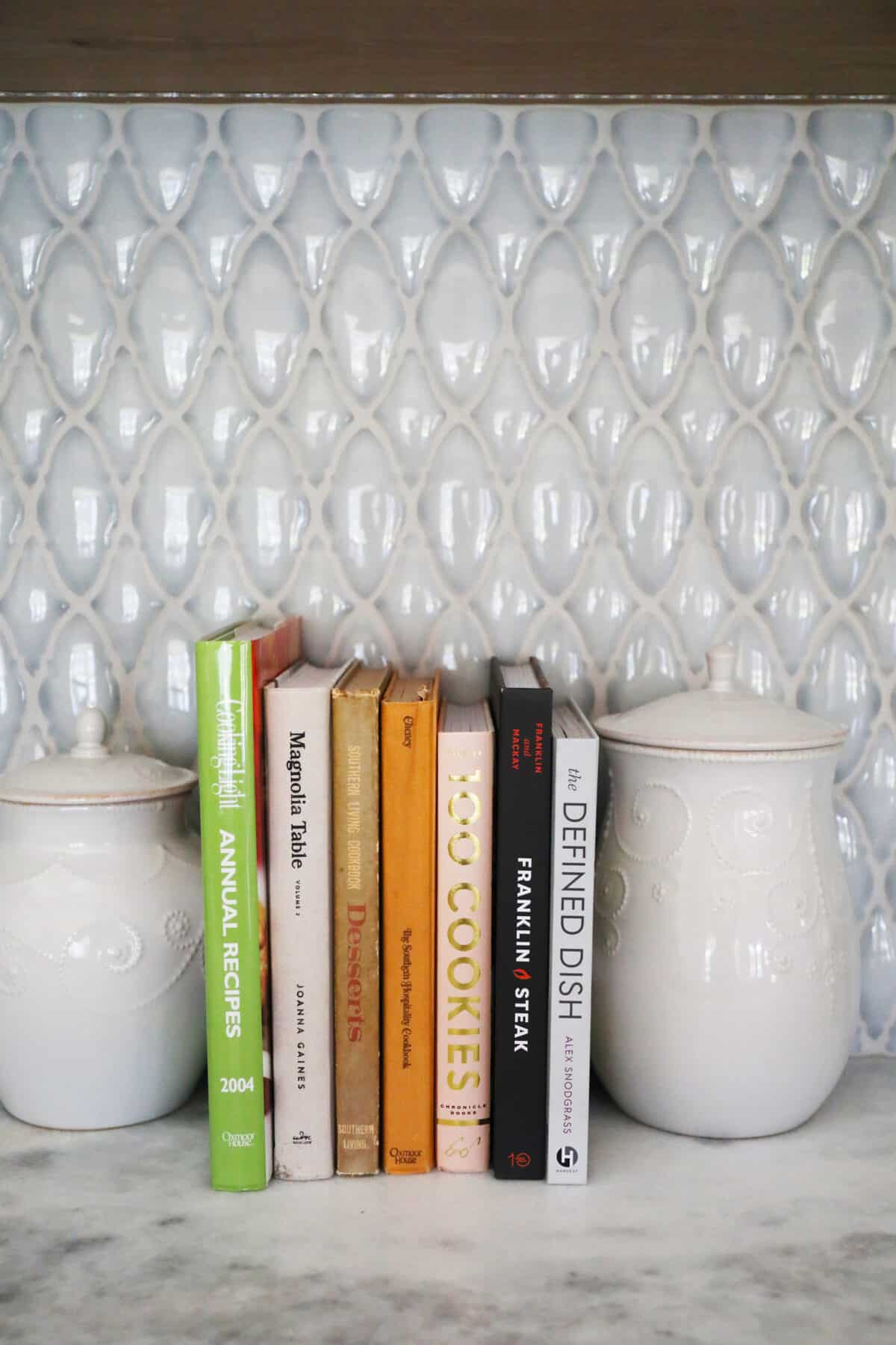 tips for open shelving in a kitchen