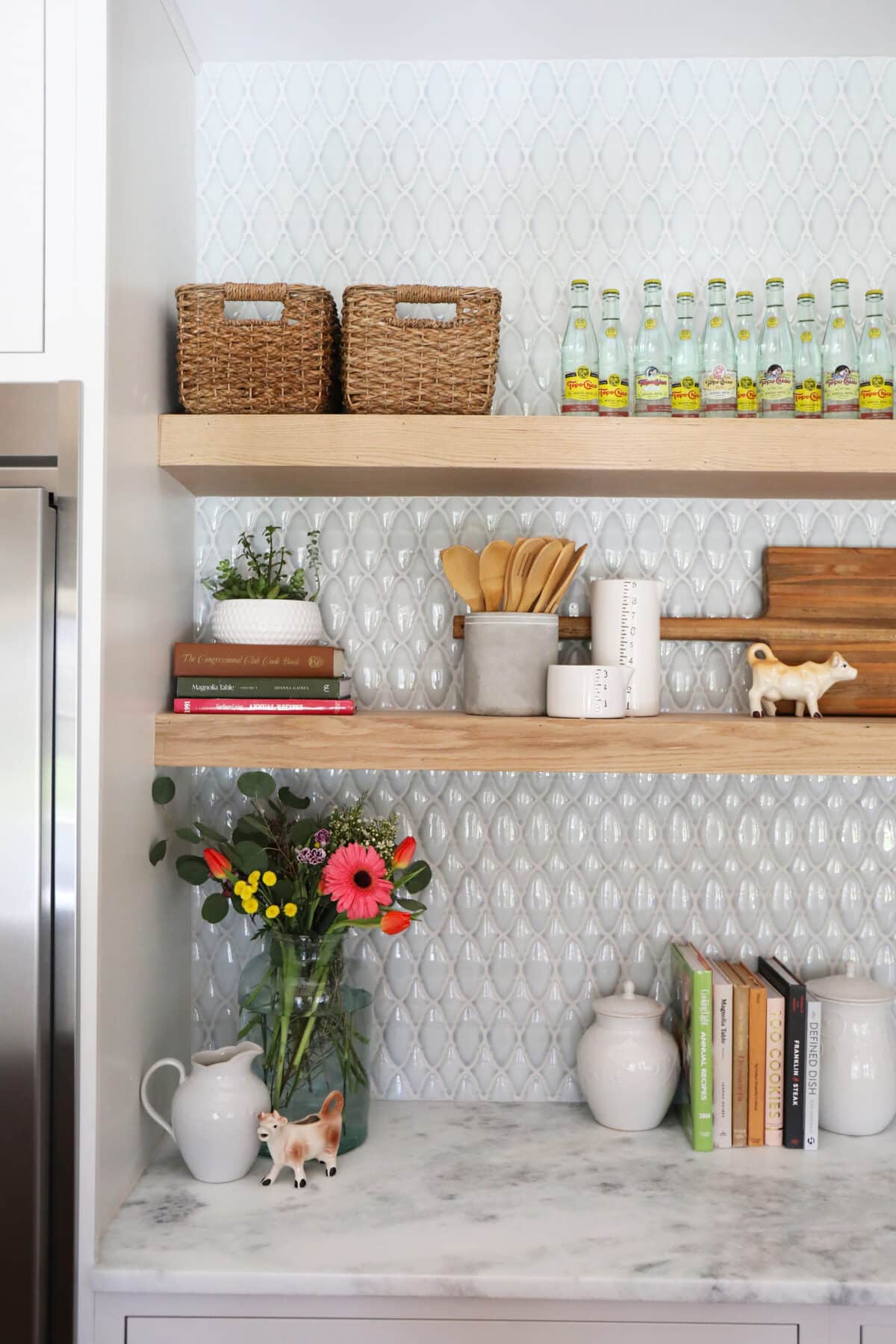 tips for open shelving in a kitchen