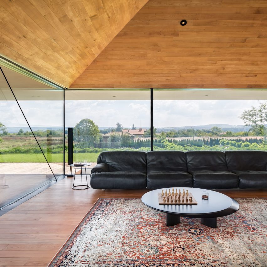 eight soft furnishings that engage the senses of sight and touch 4 erased heritage rug collection by jan kath